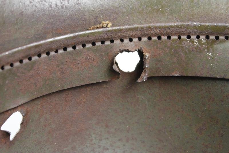WW1 German Camouflage Helmet With Severe Battle Damage — image 12