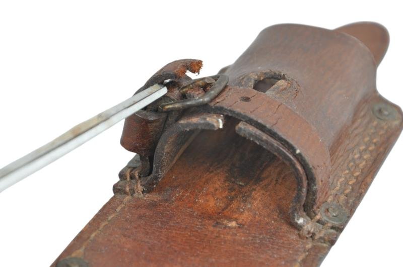 WW1 British '14 Pattern Bayonet Frog - Damaged Strap — image 4