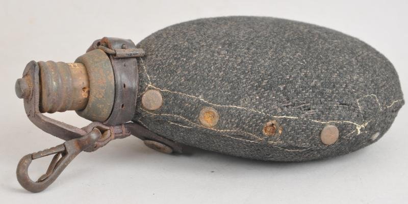 WW1 German Waterbottle — image 3
