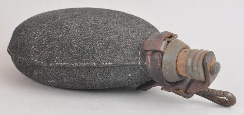 WW1 German Waterbottle — image 4