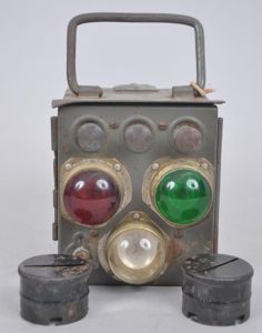 WW1 German Signalling Lamp With Coloured Bulbs & Covers