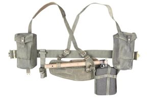 WW2 British Infantrymans '37 Pattern Webbing Equipment Set