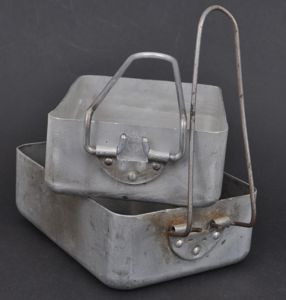 WW2 Canadian Messtin Set
