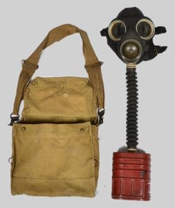 WW2 British Early Pattern Gas Mask Set 1940/41