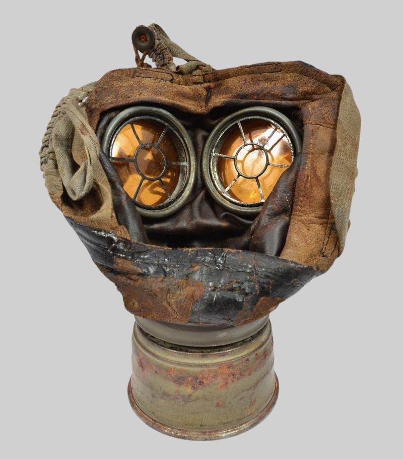 WW1 German Ledermaske / Gas Mask 1918 — image 7