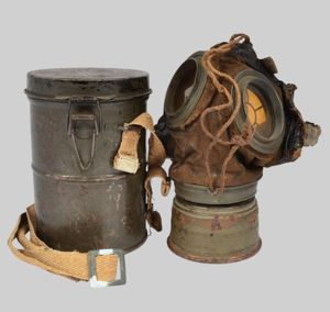 WW1 German Ledermaske / Gas Mask 1918