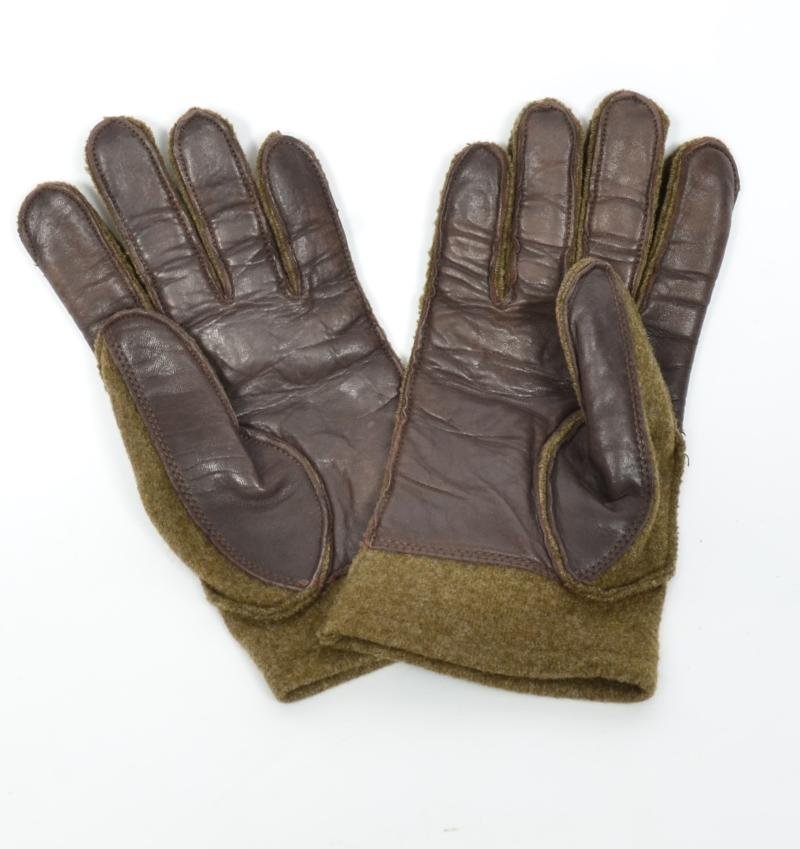 WW2 US Army Wool & Leather Combat Gloves — image 3