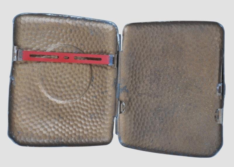 WW1 German 'Hindenburg' Cigarette case — image 3