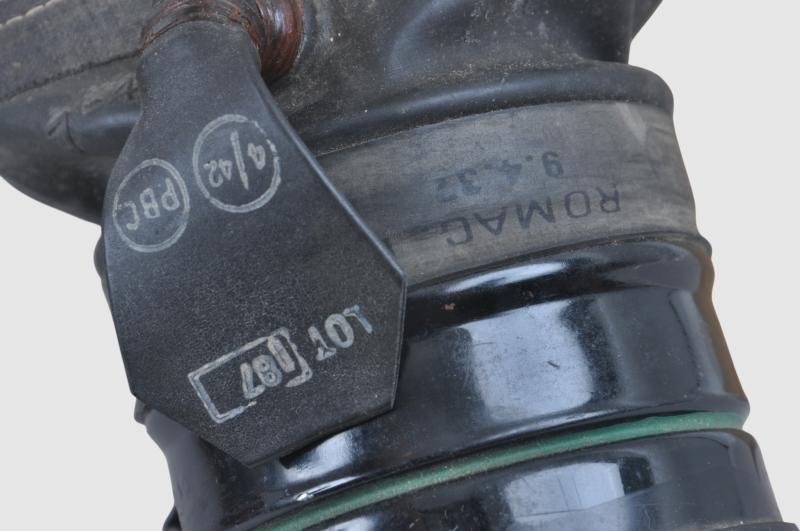 WW2 British Asthma Sufferers Respirator 1942 — image 3