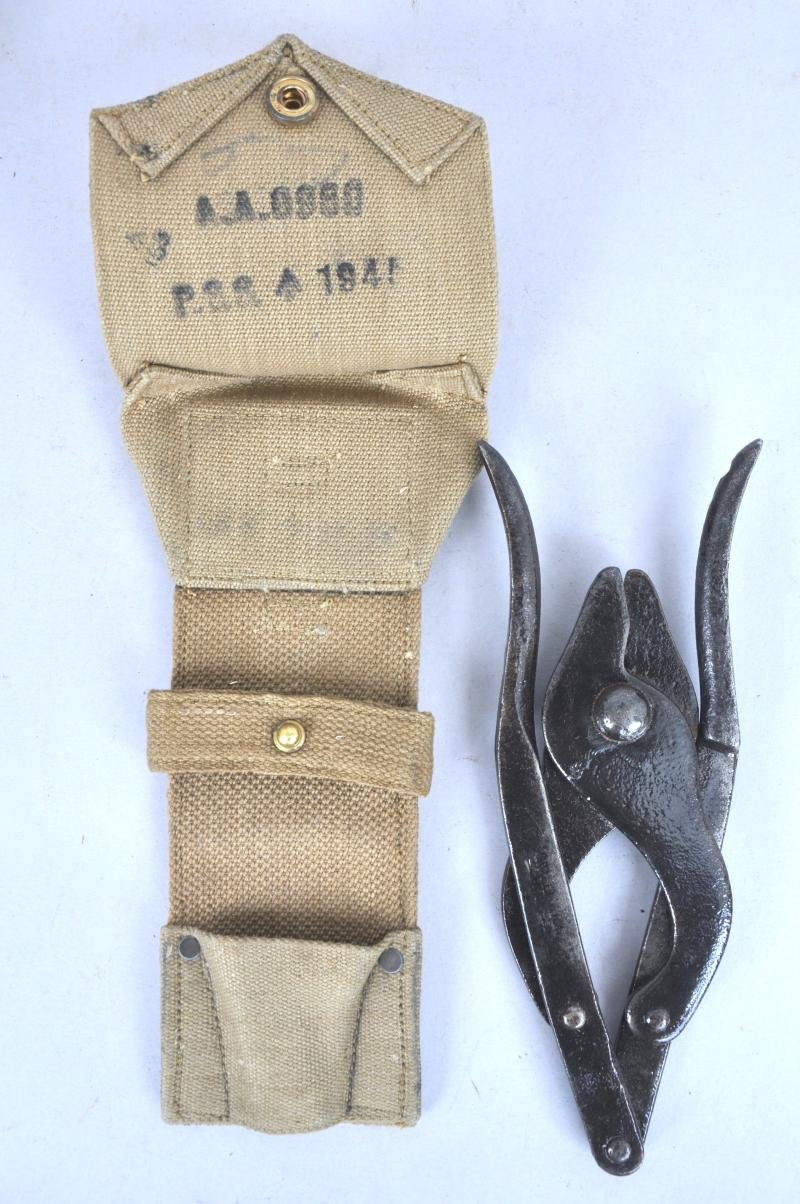 WW2 British Wirecutters In '37 Pattern Pouch — image 3