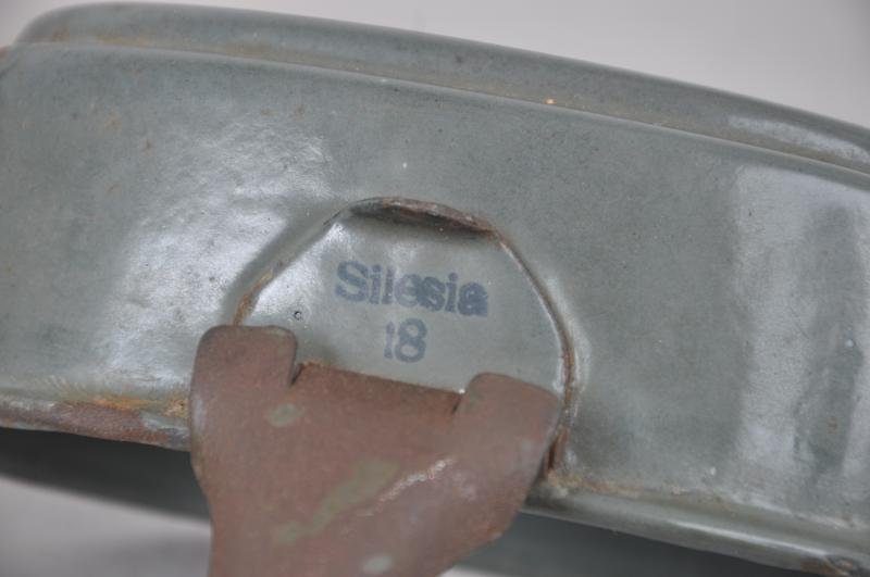 WW1 German Enamel Messtin - Matching Maker & 1918 Dates — image 4