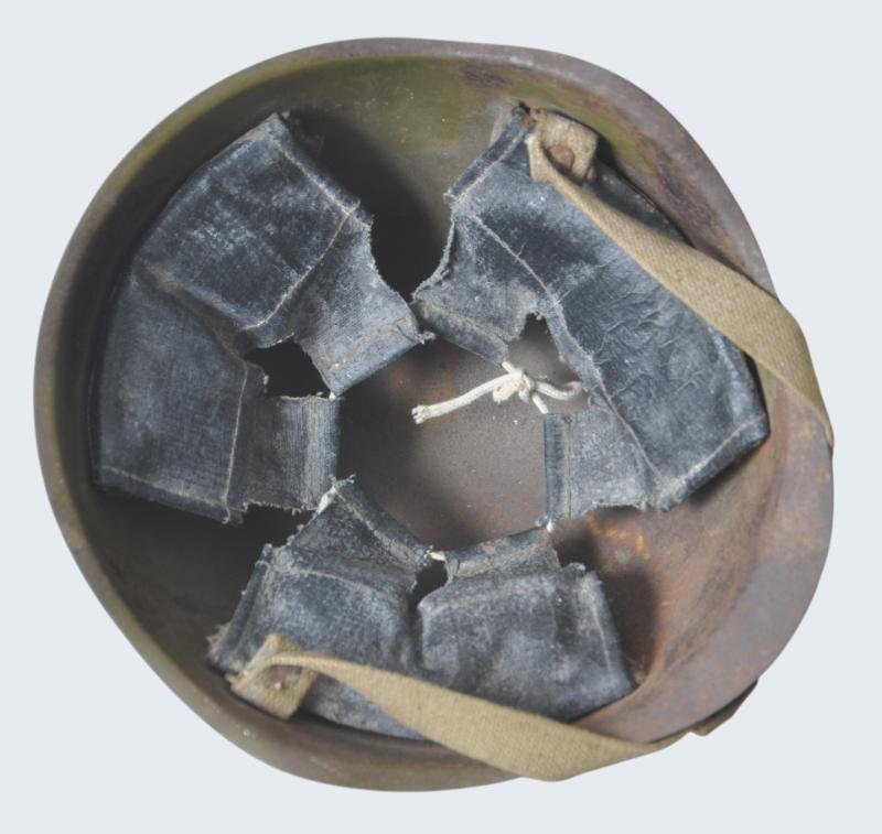 WW2 Russian SSh40 Steel Combat Helmet — image 4
