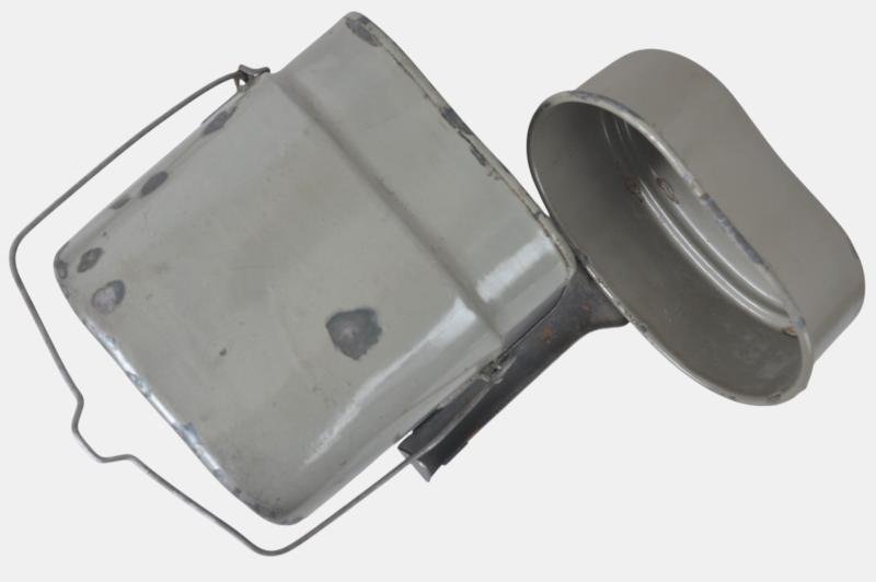 WW1 German Matching 'BING' Maker Green Enamel Messtin 1917/18 — image 6