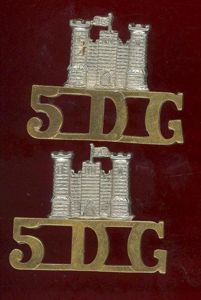 Castle / 5-DG 5th Inniskilling Dragoon Guards shoulder titles