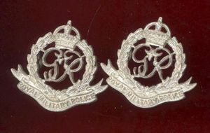 Royal Military Police Officers K/C dress collar badges