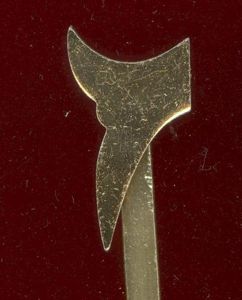 6th King's African Rifles Arabic staybright cap badge numeral