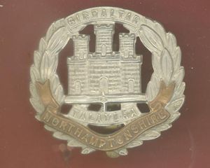 Northamptonshire Regiment WW1 OR's cap badge