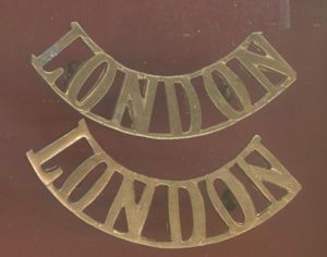 LONDON WW1 Greatcoat shoulder titles
