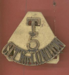 T / 5 / CITY of LONDON WW1 shoulder title