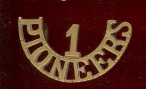 Indian Army 1 / PIONEERS 1st Madras Pioneers shoulder title
