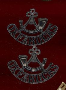 Bugle / OXF & BUCKS shoulder titles