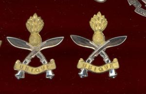 Gurkha Engineers metal collar badges