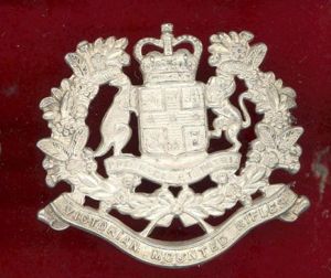 Australian Victorian Mounted Rifles Officer's slouch hat badge