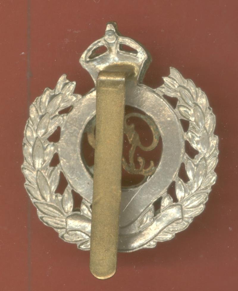 Royal Engineers GviR OR's cap badge — image 2