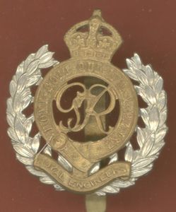 Royal Engineers GviR OR's cap badge