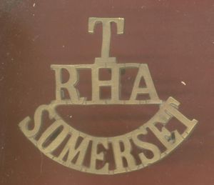 T / RHA / SOMERSET WW1 shoulder title
