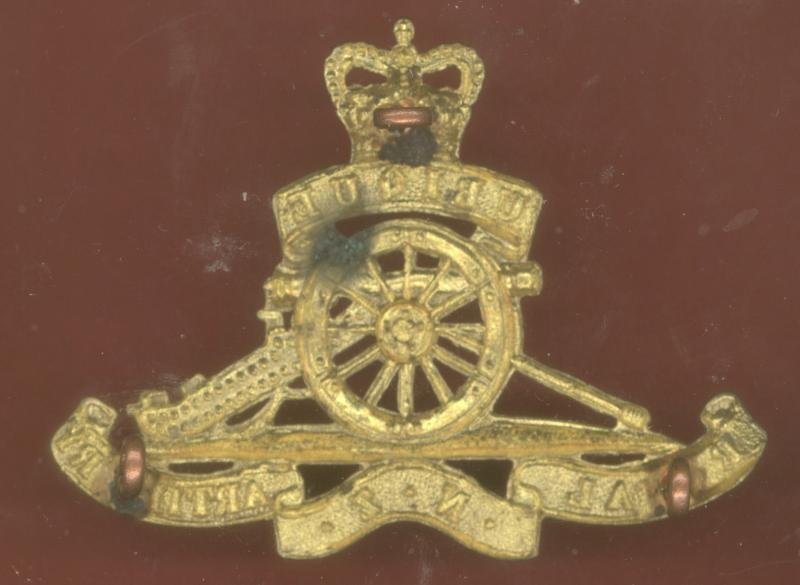 New Zealand Artillery EIIR cap badge — image 2