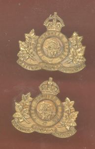 Canadian 1st Mounted Rifles Bn. WW1 CEF collar badges