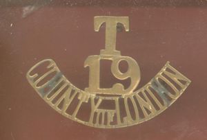 T / 19 / COUNTY of LONDON WW1 shoulder title