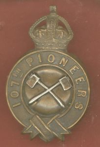 Indian Army. 107th Pioneers WW1 Officer's badge.