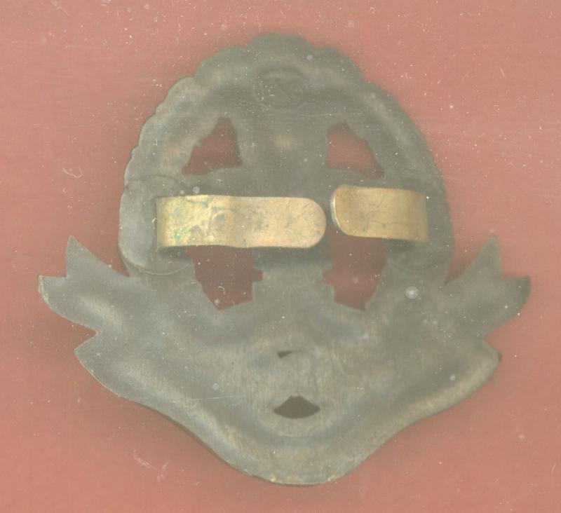 Middlesex Regiment WW2 plastic economy cap badge — image 2