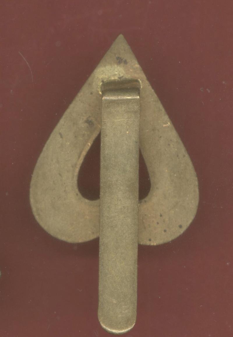 5th King's African Rifles Arabic cap badge numeral — image 2