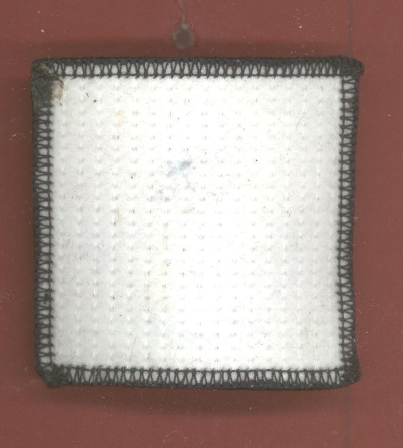 Leicestershire & Derbyshire Yeomanry cloth beret badge — image 2