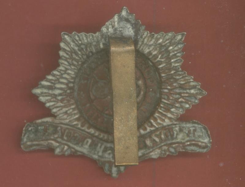 4th Royal Irish Dragoon Guards WW1 OR's cap badge — image 2