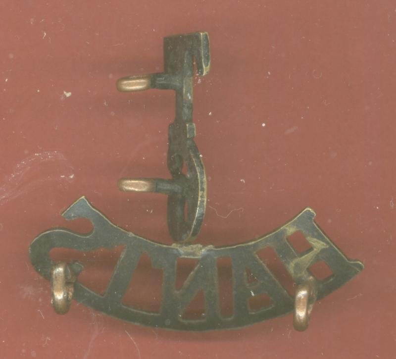 T / 6 / HANTS WW1 Hampshire Regiment shoulder title — image 2