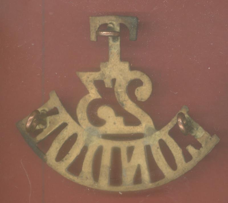 T / 23 / LONDON WW1 shoulder title — image 2