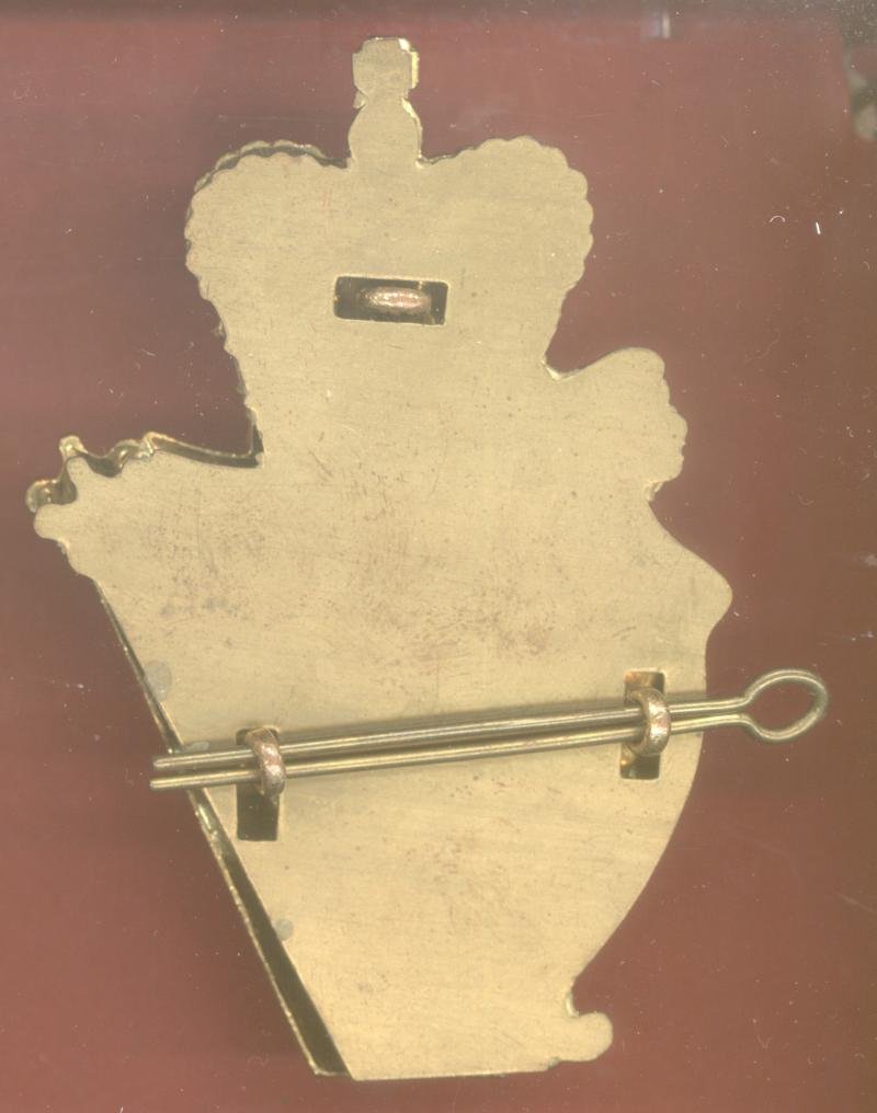 Irish Ulster Defence Regiment Piper's Caubeen Badge — image 2