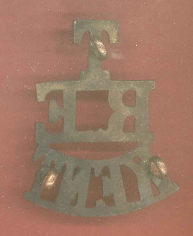 T / RE / KENT WW1 shoulder title — image 2