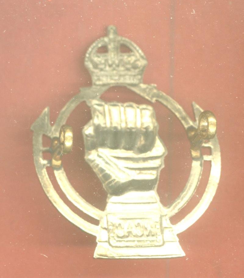 Royal Canadian Armoured Corps beret badge — image 2