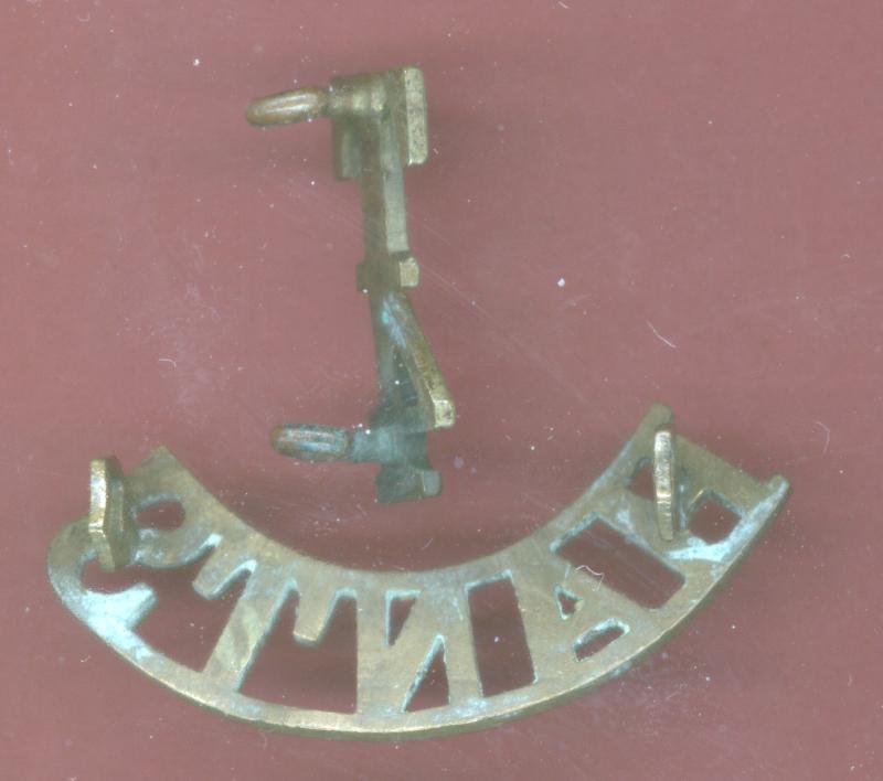 T / 4 / HANTS WW1 Hampshire Regiment shoulder title — image 2