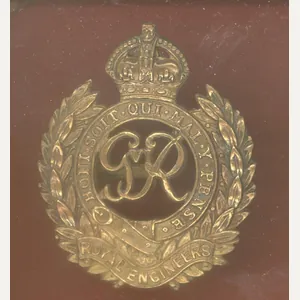 Royal Engineers WW2 Indian made OR's cap badge
