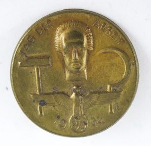German Third reich period day badgeTag der arbeit - labor …