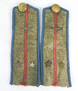 WW2 Soviet M43 shoulder straps - air force lieutenant