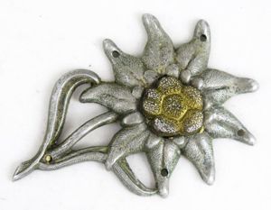 WW2 German Wehrmacht Gebirgsjäger edelweiss cap badge