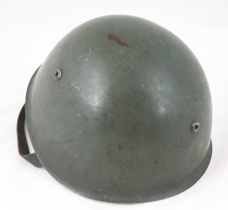 WW2 Italian M33 steel helmet — image 3