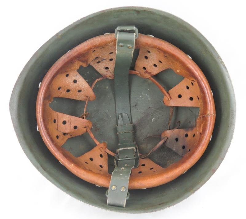 WW2 Italian M33 steel helmet — image 5